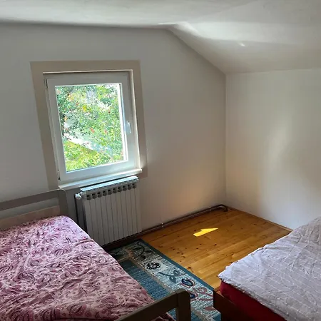 Sah Apartment *
